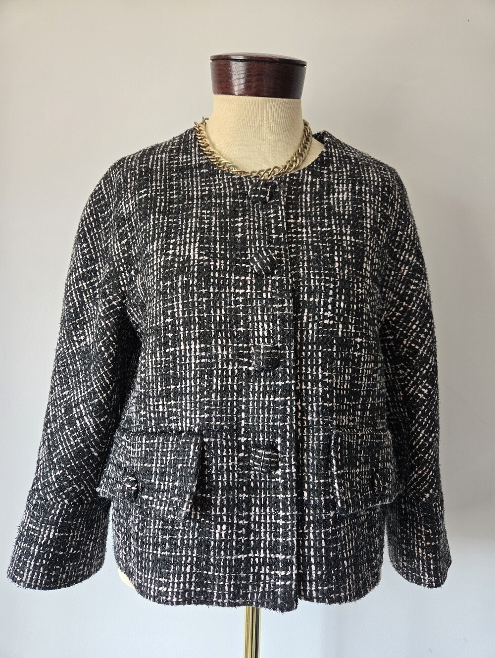 Sandra Angelozzi  Black & White Mixed Fibre  Bouclé Jacket . Size 42/ Large